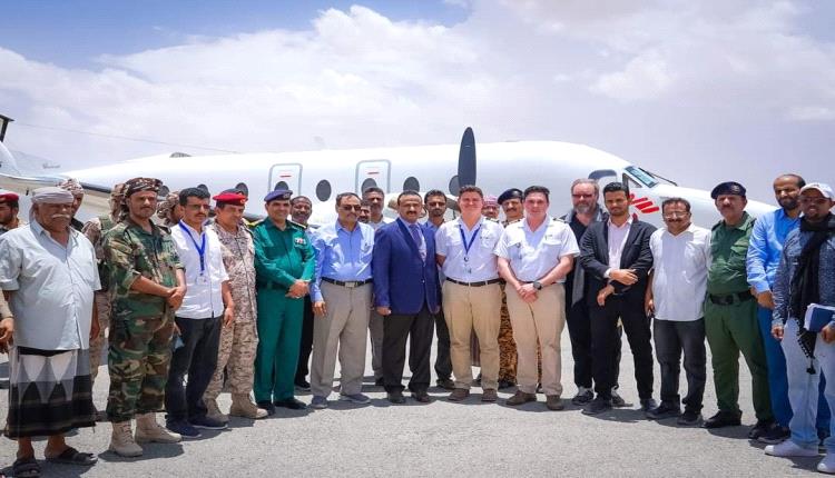 استئناف أول رحلة جوية مدنية عبر مطار عتق الدولي