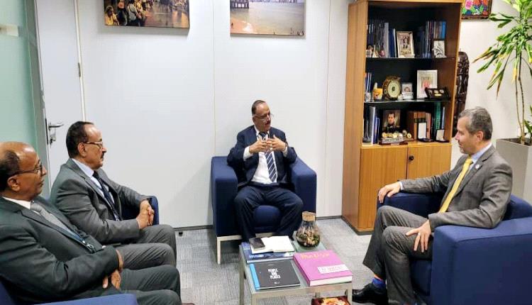 فيديو - وزير النقل يلتقي الأمين العام للمنظمة البحرية الدولية في لندن 