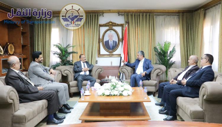 وزير النقل يلتقي سفير بلادنا لدى جمهورية مصر العربية 