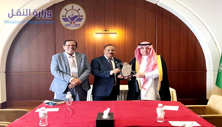 وزير النقل يبحث مع رئيس هيئة الطيران المدني السعودي أوجه التنسيق والتعاون المشترك 