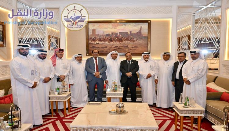 وزير النقل يلتقي بممثلي الجالية اليمنية في قطر 
