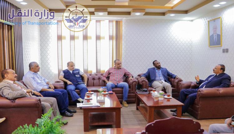 وزير النقل يبحث مع نائب مدير مكتب برنامج الغذاء العالمي بعدن أوجه التنسيق المشترك بين الوزارة والبرنامج