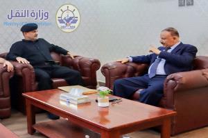 وزير النقل يبحث مع اللواء شلال شايع سبل التعاون المشترك بين الوزارة وجهاز مكافحة الإرهاب 