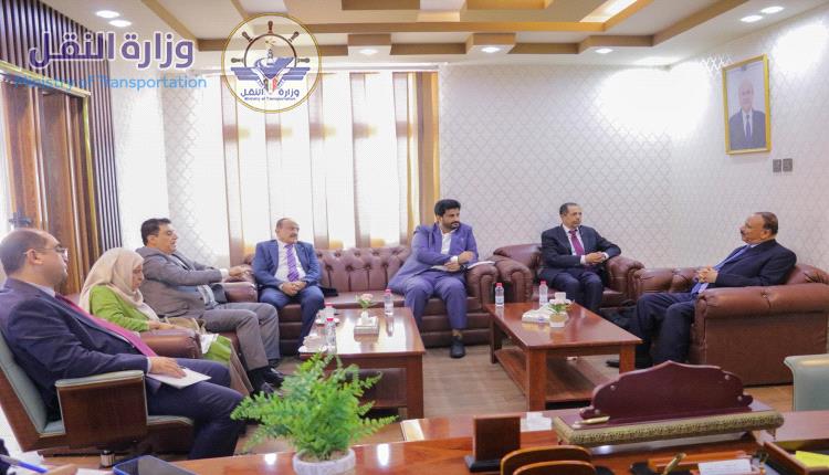 وزير النقل يبحث مع مسؤول بالبنك الدولي جهود التعاون المشترك بين الجانبين لدعم مشروعات قطاع النقل
