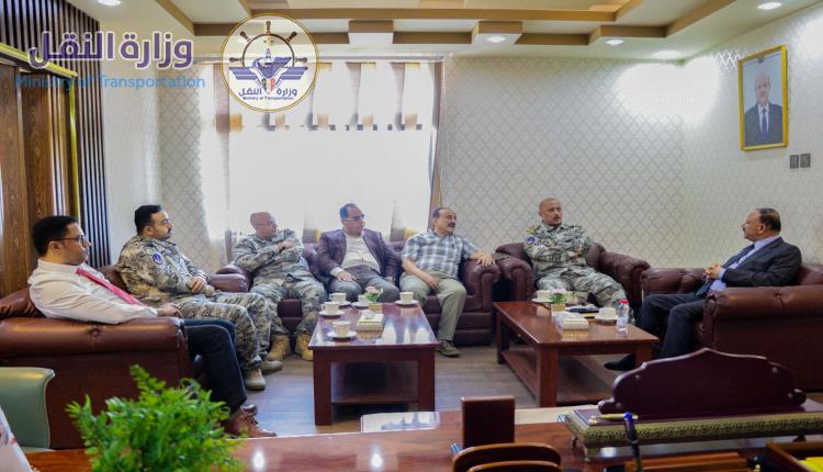 وزير النقل يناقش مع رئيس مصلحة خفر السواحل سُبل تعزيز الجهود المشتركة بين الوزارة والمصلحة 