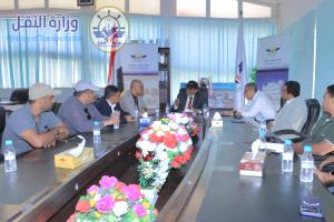 
رئيس هيئة الطيران المدني يزور مطار سيئون الدولي ويدشن مشروع بئر مياه ارتوازية بطاقة تخزينية 60 ألف لتر
