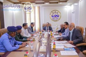 اجتماع اللجنة الوزارية العليا للتحقيق بحادثة احتراق حافلة نقل الركاب بطريق العرقوب