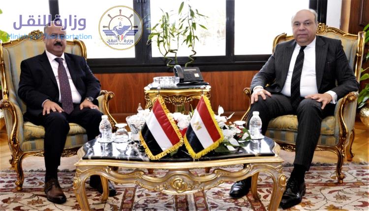 وزير النقل يبحث مع وزير الطيران المصري تعزيز التعاون الاستراتيجي وتحديات الملاحة الجوية
