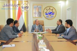 وزير النقل يناقش مع رئيس مصلحة الهجرة والجوازات تعزيز التنسيق الم..