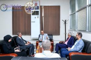 وزيرا المالية والنقل يناقشان الجهود المشتركة لتنفيذ برنامج الإصلاحات الشاملة في قطاع النقل 