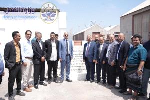 العمري وأمزربة يضعان حجر أساس المرحلة الثانية لتطوير مداخل ميناء عدن