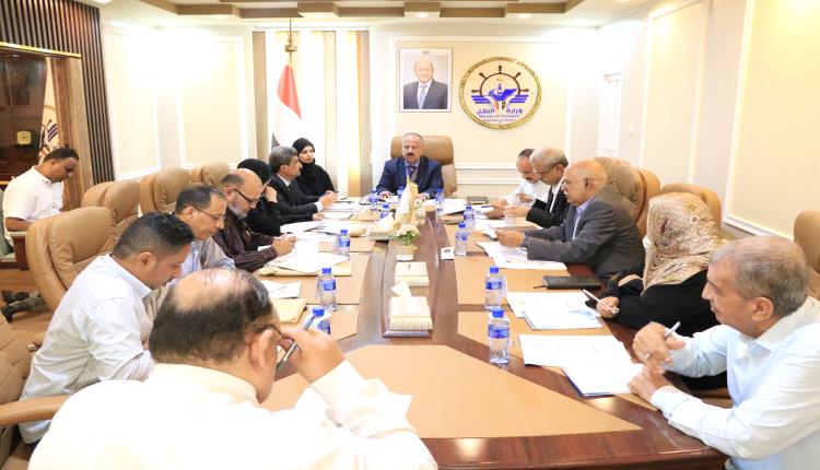 فيديو _ وزير النقل يناقش مع الأمانة العامة لمجلس الوزراء مستوى تنفيذ خطط الوزارة ومشاريعها