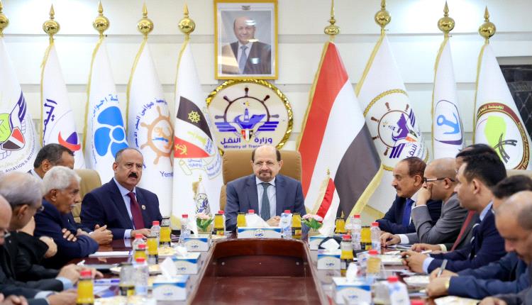فيديو_ رئيس الوزراء يزور وزارة النقل ويوجه برفع مستوى الجاهزية للتعامل مع أي طارئ