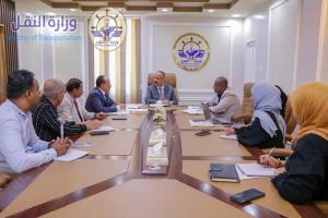 وزير النقل يطلع على نشاط سير العمل في مؤسسة موانئ البحر العربي..