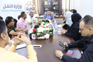 رئيس هيئة النقل البري يعقد اجتماعاً بمدراء العموم لمناقشة تقارير الإنجاز 