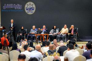 وزير النقل يلتقي نخبة من الأكاديميين والشخصيات الاجتماعية والإعلاميين ونشطاء المجتمع المدني لمناقشة المستجدات والقضايا العامة
