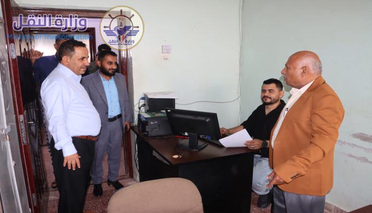 رئيس هيئة النقل البري يتفقد الانضباط الوظيفي بعد إجازة عيد الفطر