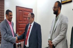 بن نهيد يتفقد سير الانضباط الوظيفي عقب عطلة عيد الفطر في قطاعات وإدارات هيئة الطيران المدني