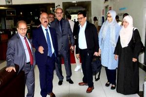 وزير النقل يصل إلى جمهورية تنزانيا في زيارة رسمية لتعزيز سبل التعاون في تطوير قطاعات النقل
