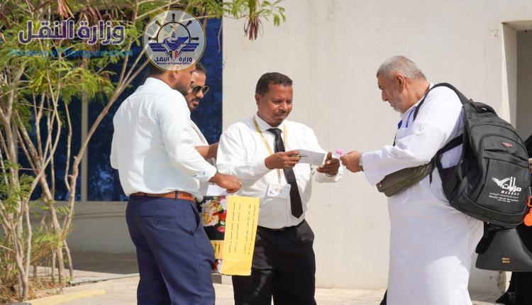 تدشين أولى رحلات تفويج حجاج بيت الله الحرام من مطار الريان الدولي إلى جدة
