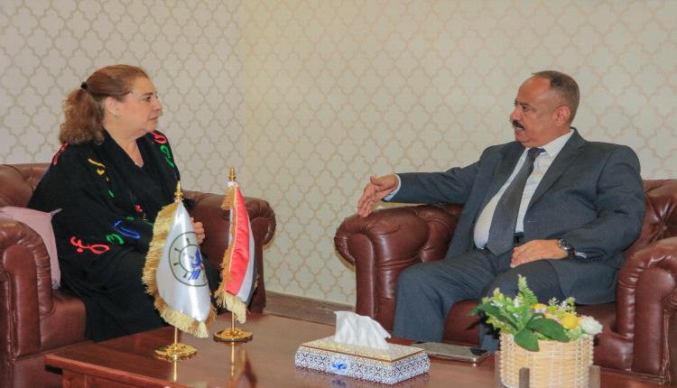فيديو _ وزير النقل يبحث مع برنامج الأمم المتحدة الإنمائي تطوير الموانئ والبنية التحتية لقطاع النقل