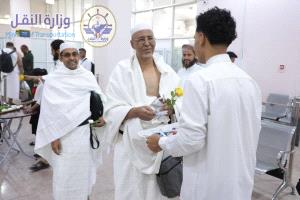 انطلاق أولى رحلات تفويج حجاج بيت الله الحرام من مطار سيئون الدولي إلى جدة

