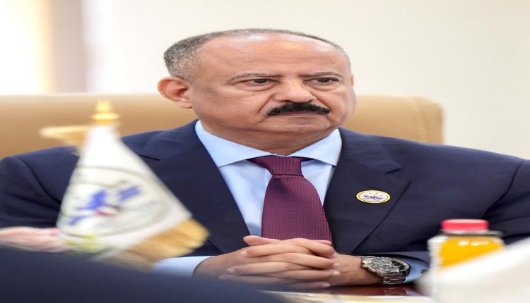 
وزير النقل: الحكومة تواصل أداء مهامها رغم القصف الحوثي ولن تثنيها الهجمات عن مسؤولياتها الوطنية